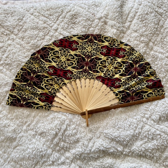 Accessories - Vintage Style Handheld Folding Fan